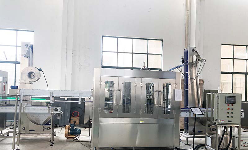 PET bottle filling machine in factory