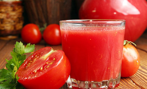 Tomato pineapple juice